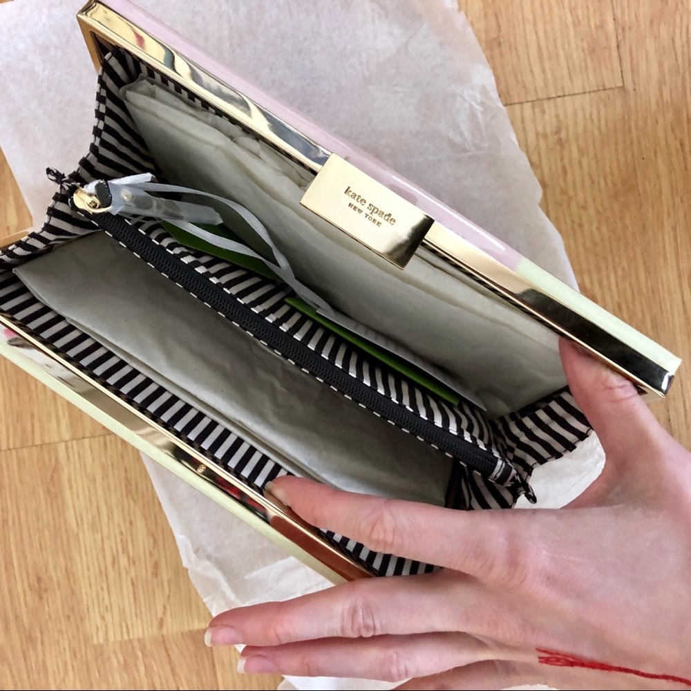 Kate Spade Pride & Prejudice Book Clutch NWT - Picture 4 of 5
